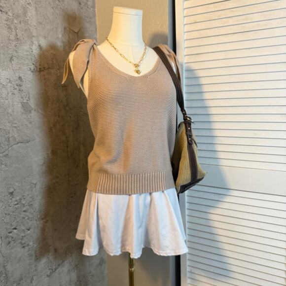 Preppy She + Sky Beige Knitted Sweater Tank Top with Bows - Picture 3 of 8